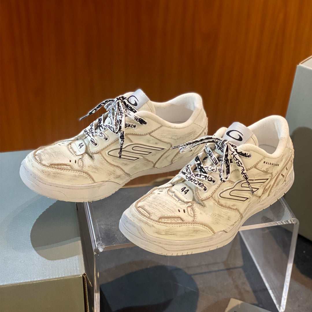 2025 Distressed Vintage Shoe