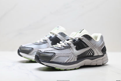 NIKE Matching Running Shoes